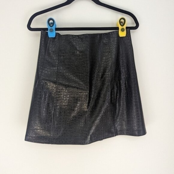 INDUSTRY Faux Leather Black Skirt With Button Detail Size 4 - Picture 2 of 3